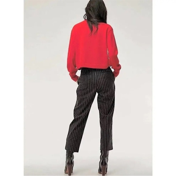 Aritzia Wilfred Jallade Wool
Cashmere Gray Pinstripe Crop
Pants Size 4 - Picture 5 of 13
